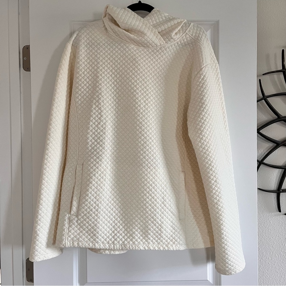 Zyia Quilted Cream Hooded Sweatshirt